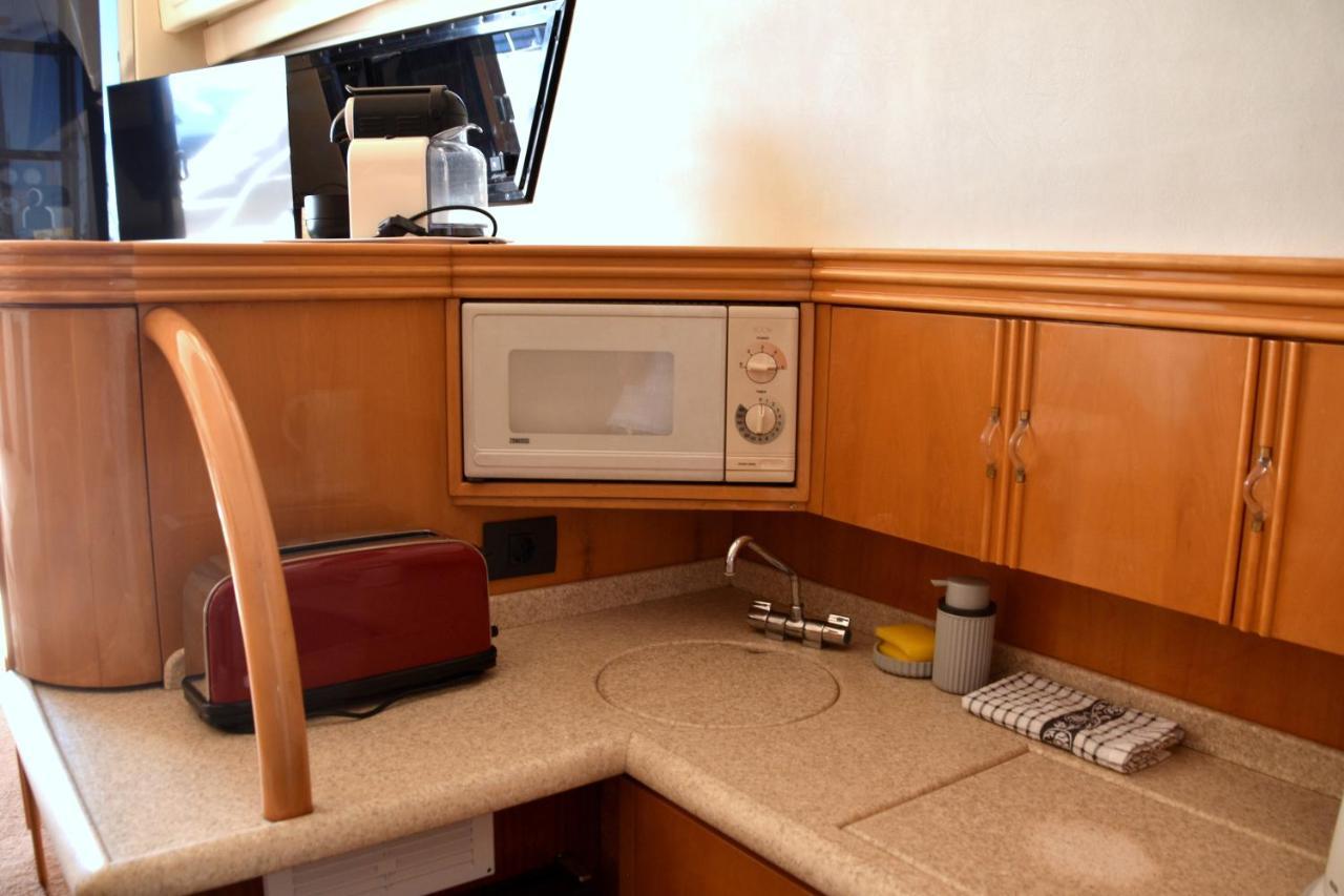 Luxury Yacht Kamikara Hotel San Miguel de Abona Exterior photo